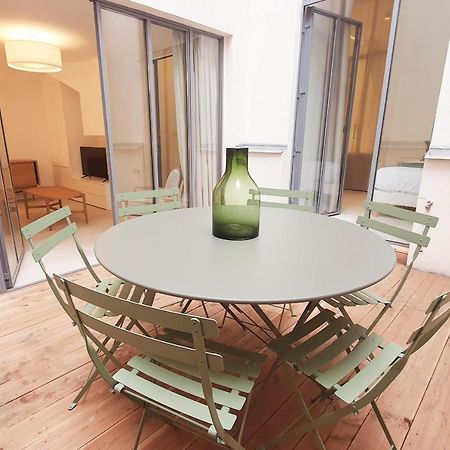 Charles V Apartment Paris Exterior photo
