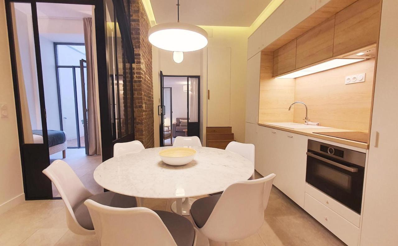 Charles V Apartment Paris Exterior photo